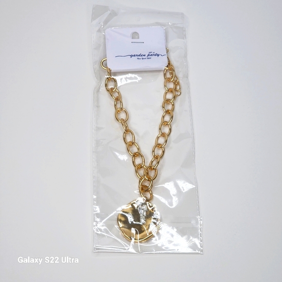 Women's Gold Thick Chain with Hammered Textured Circle Necklace - Picture 4 of 4